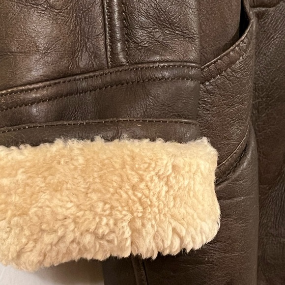 The Leather Warehouse Genuine Lambs fur Jacket - Picture 2 of 4